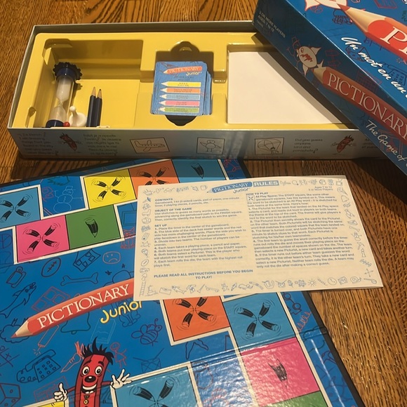 Vintage 1999 Pictionary Junior - Picture 3 of 3